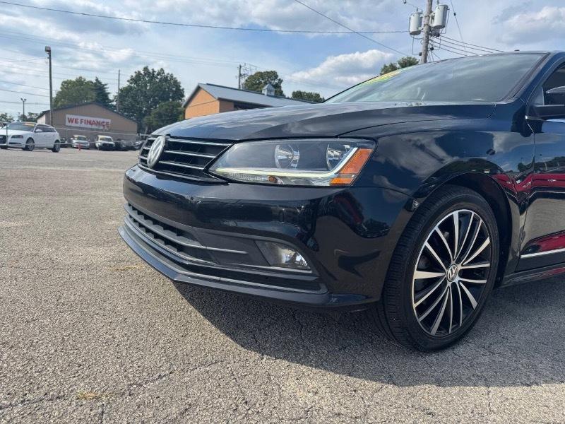 Volkswagen Jetta 1.8T SEL 6A 2017