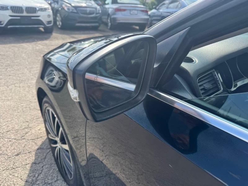 Volkswagen Jetta 1.8T SEL 6A 2017