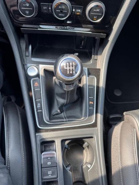 Volkswagen Golf R DCS and Navigation 6M 2018