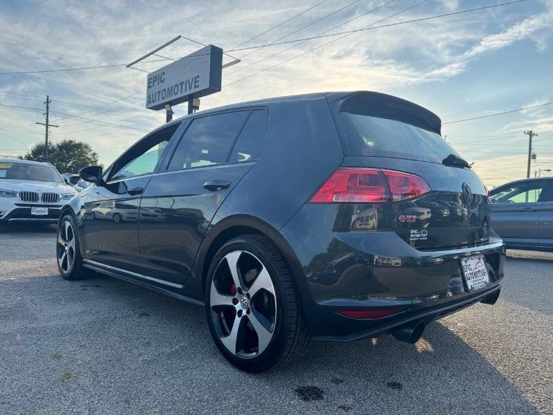 Volkswagen Golf GTI SE 6M 4-Door 2017