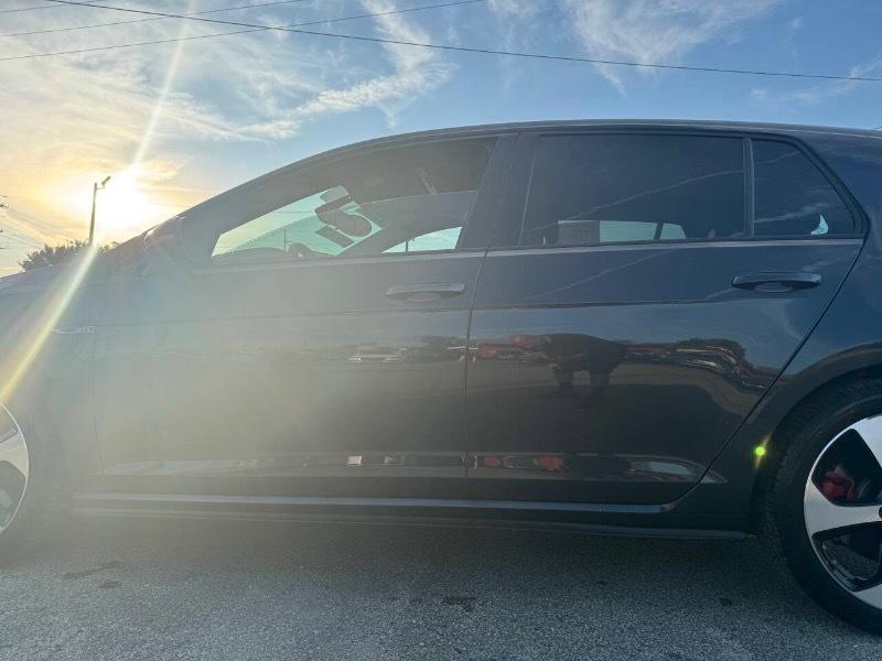 Volkswagen Golf GTI SE 6M 4-Door 2017