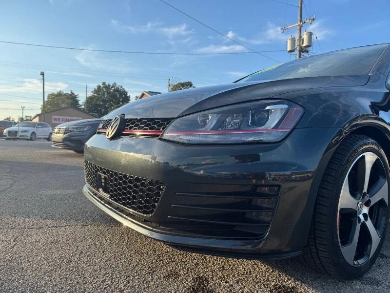 Volkswagen Golf GTI SE 6M 4-Door 2017