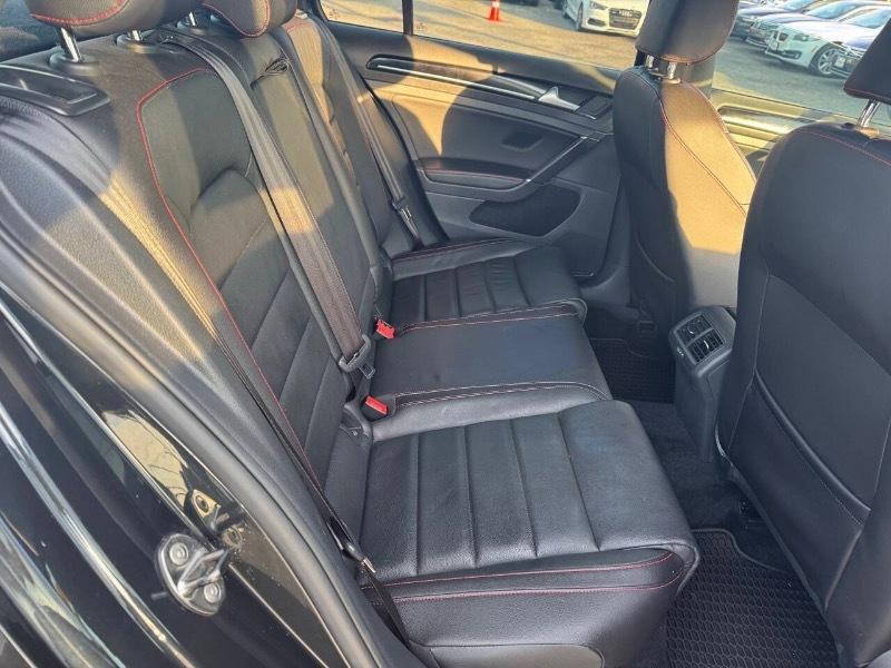 Volkswagen Golf GTI SE 6M 4-Door 2017