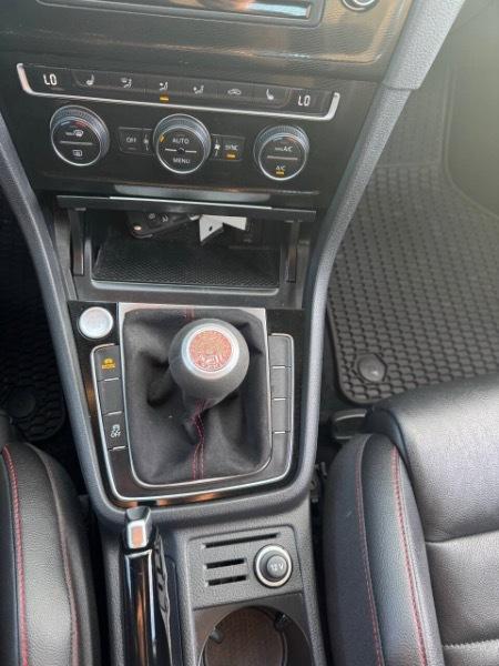 Volkswagen Golf GTI SE 6M 4-Door 2017