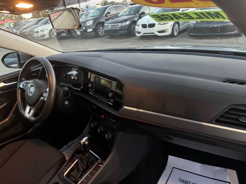 Volkswagen Jetta 1.4T S 8A 2020