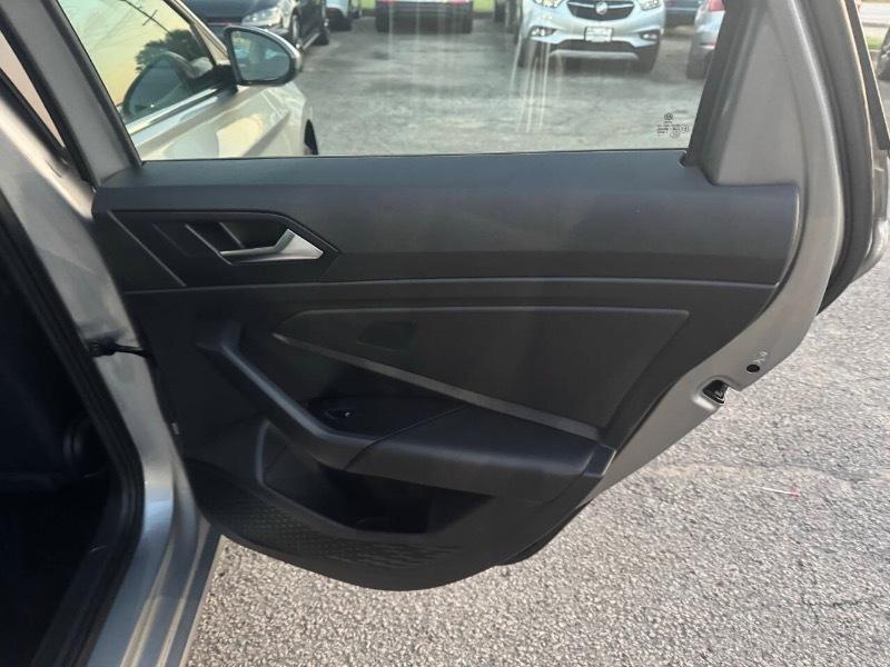 Volkswagen Jetta 1.4T S 8A 2020