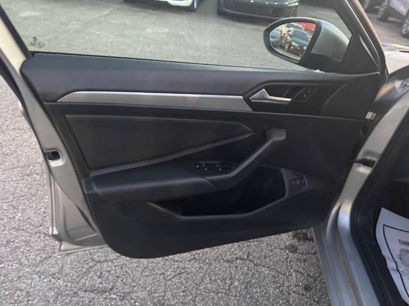 Volkswagen Jetta 1.4T S 8A 2020