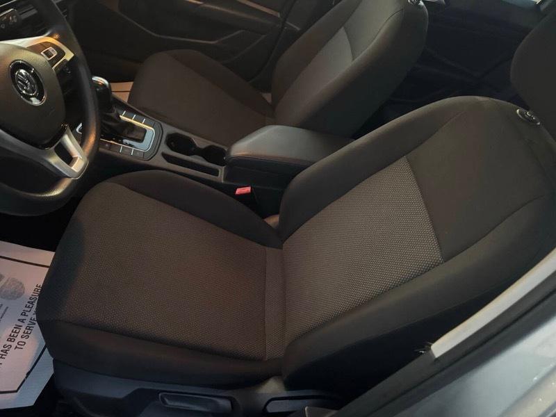 Volkswagen Jetta 1.4T S 8A 2020