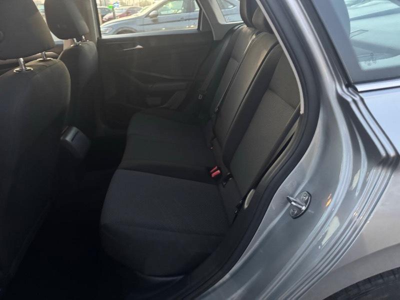 Volkswagen Jetta 1.4T S 8A 2020