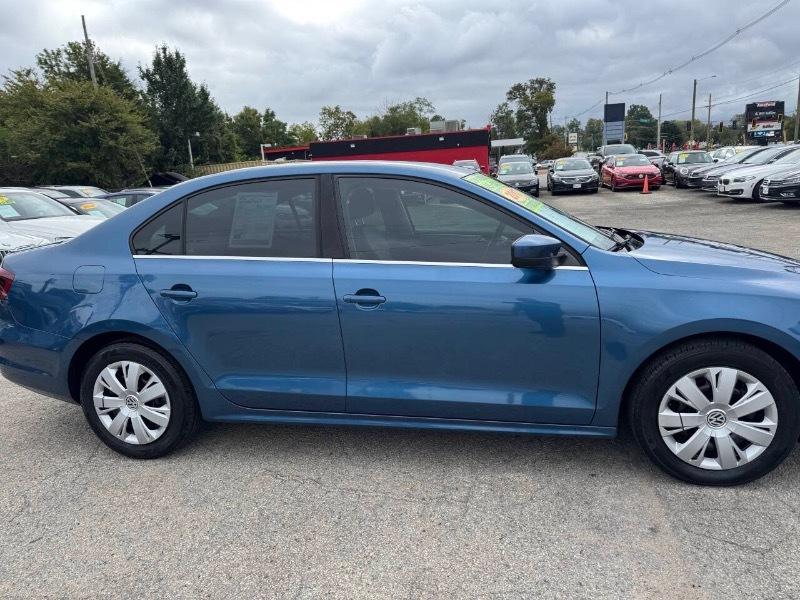 Volkswagen Jetta 1.4T S 6A 2017