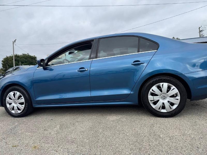 Volkswagen Jetta 1.4T S 6A 2017