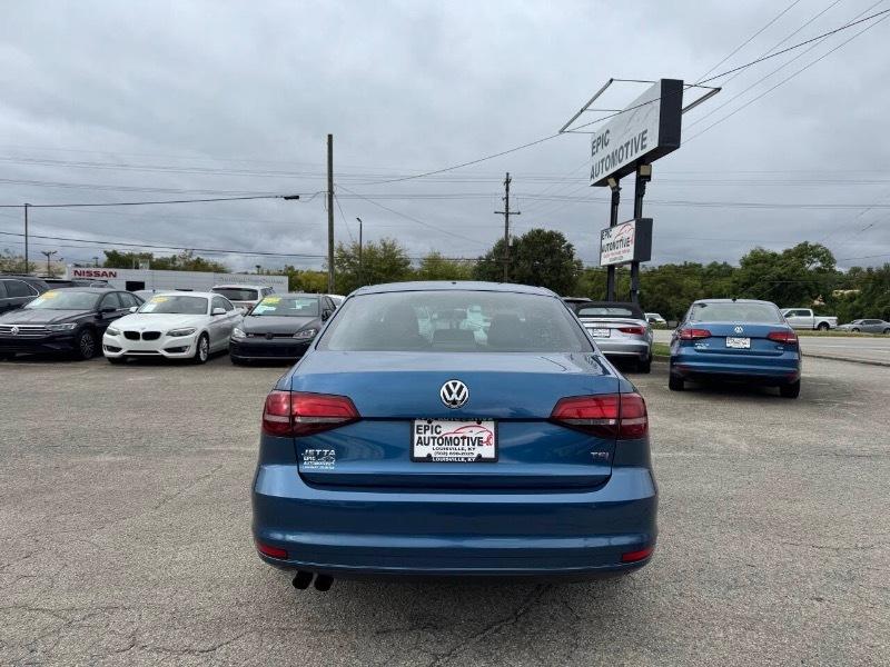 Volkswagen Jetta 1.4T S 6A 2017