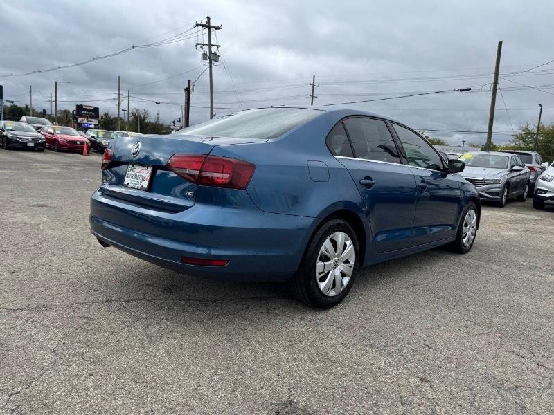 Volkswagen Jetta 1.4T S 6A 2017