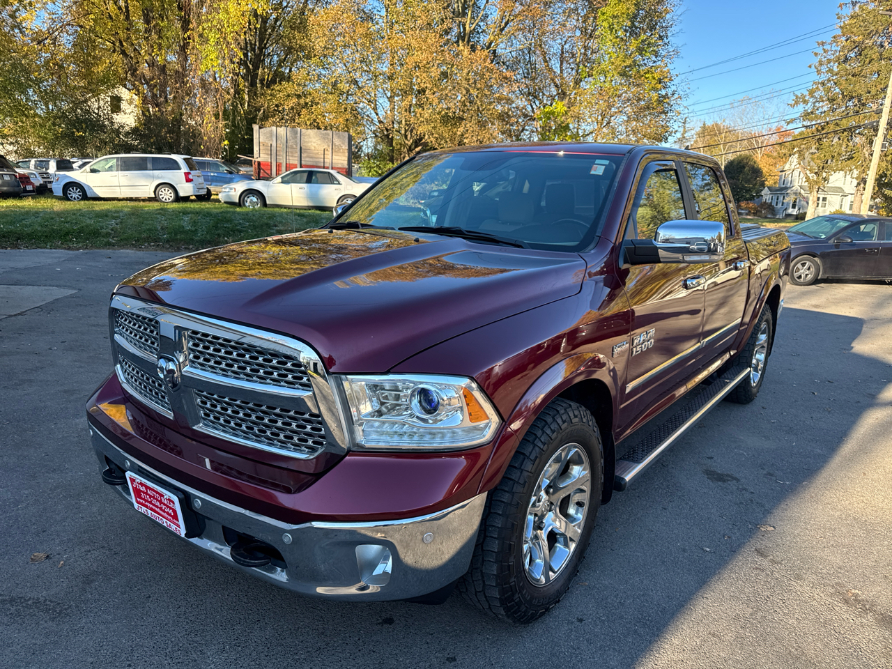 RAM 1500 Laramie Crew Cab SWB 4WD 2017 RAM 1500 Laramie Crew Cab SWB 4WD 2017