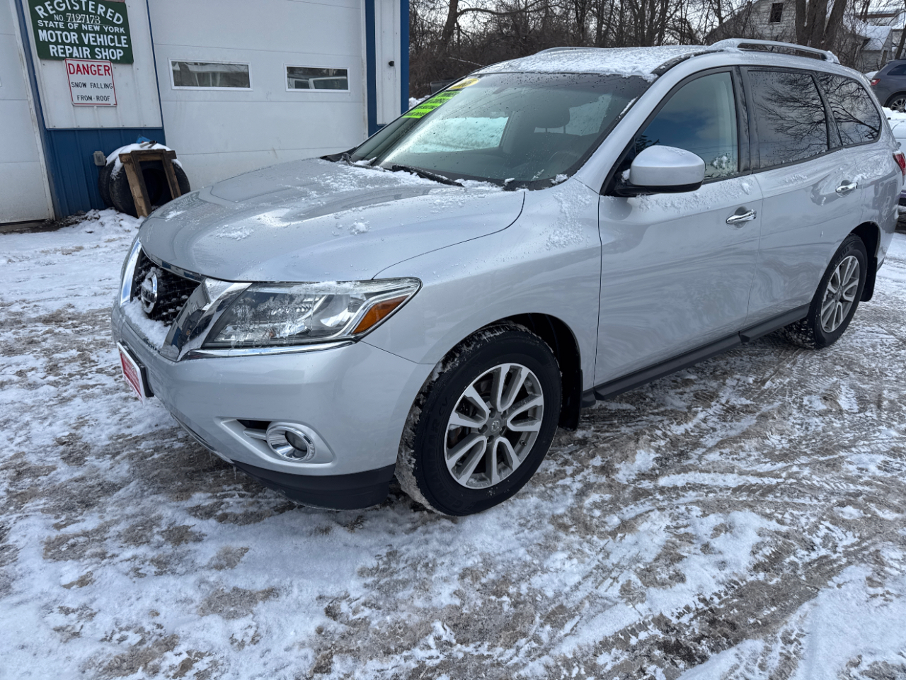 Nissan Pathfinder 4WD 4dr SV 2016