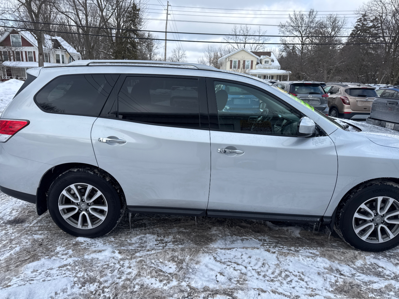 Nissan Pathfinder 4WD 4dr SV 2016