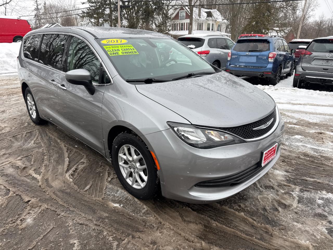 Chrysler Pacifica Touring 2017