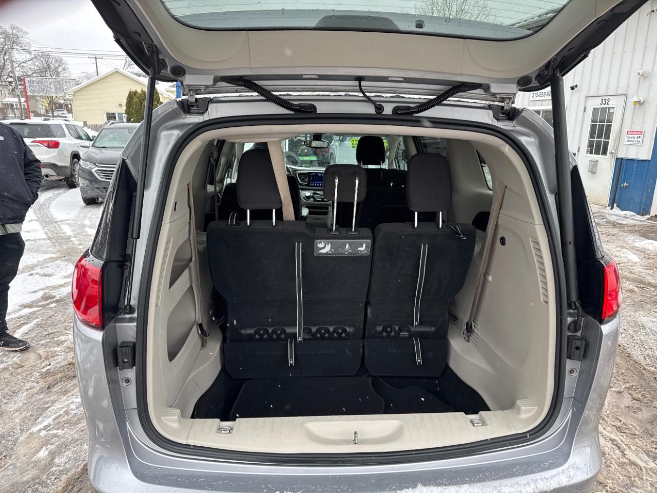 Chrysler Pacifica Touring 2017