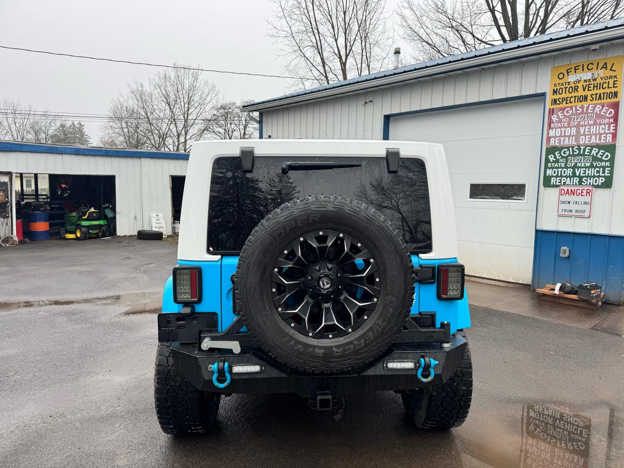 Jeep Wrangler Unlimited Sahara 4WD 2017