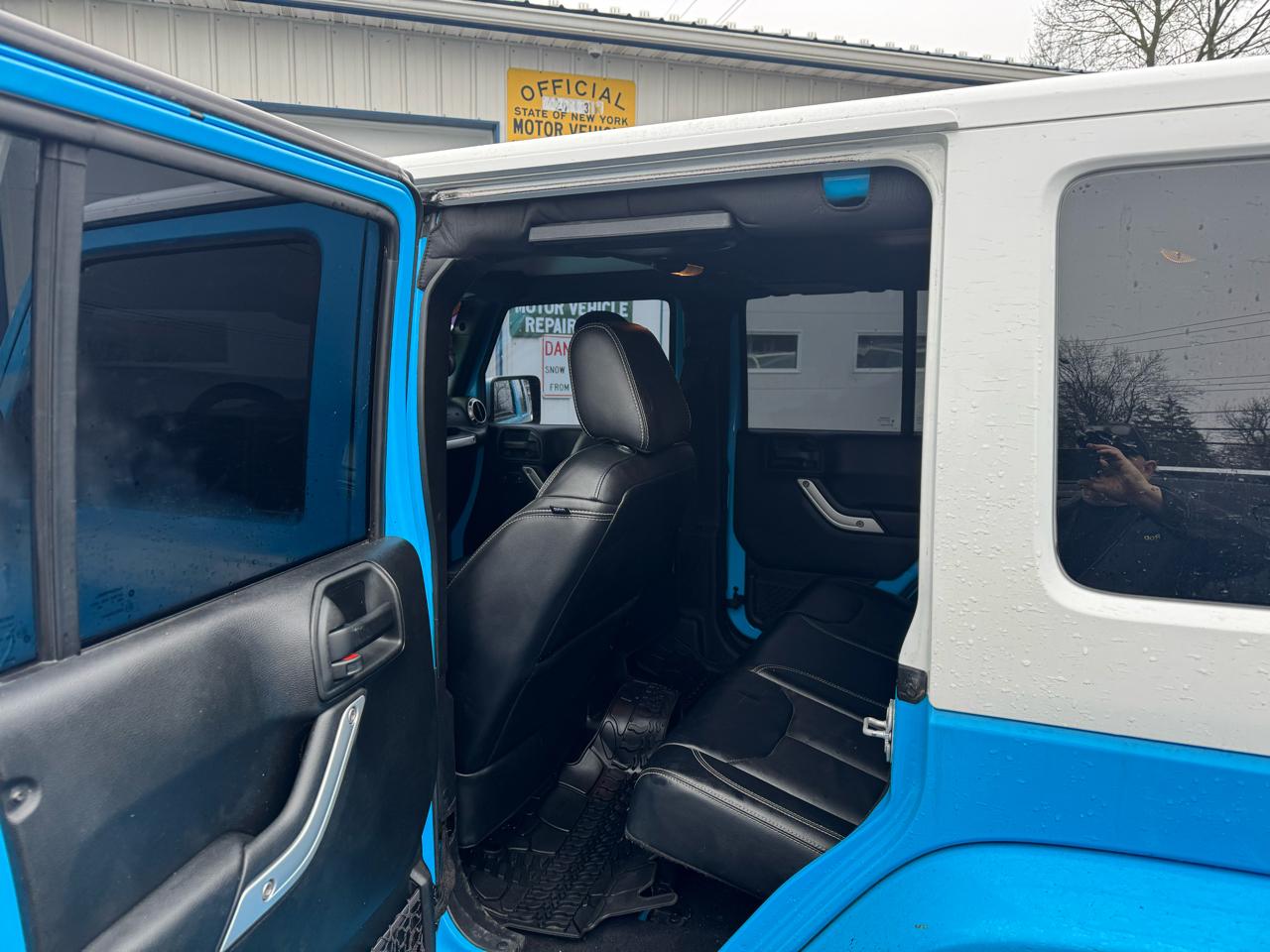 Jeep Wrangler Unlimited Sahara 4WD 2017