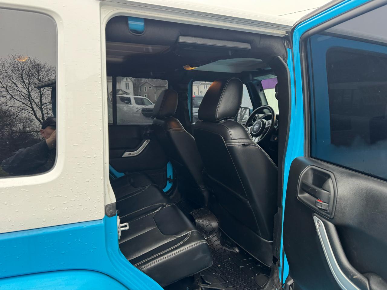 Jeep Wrangler Unlimited Sahara 4WD 2017