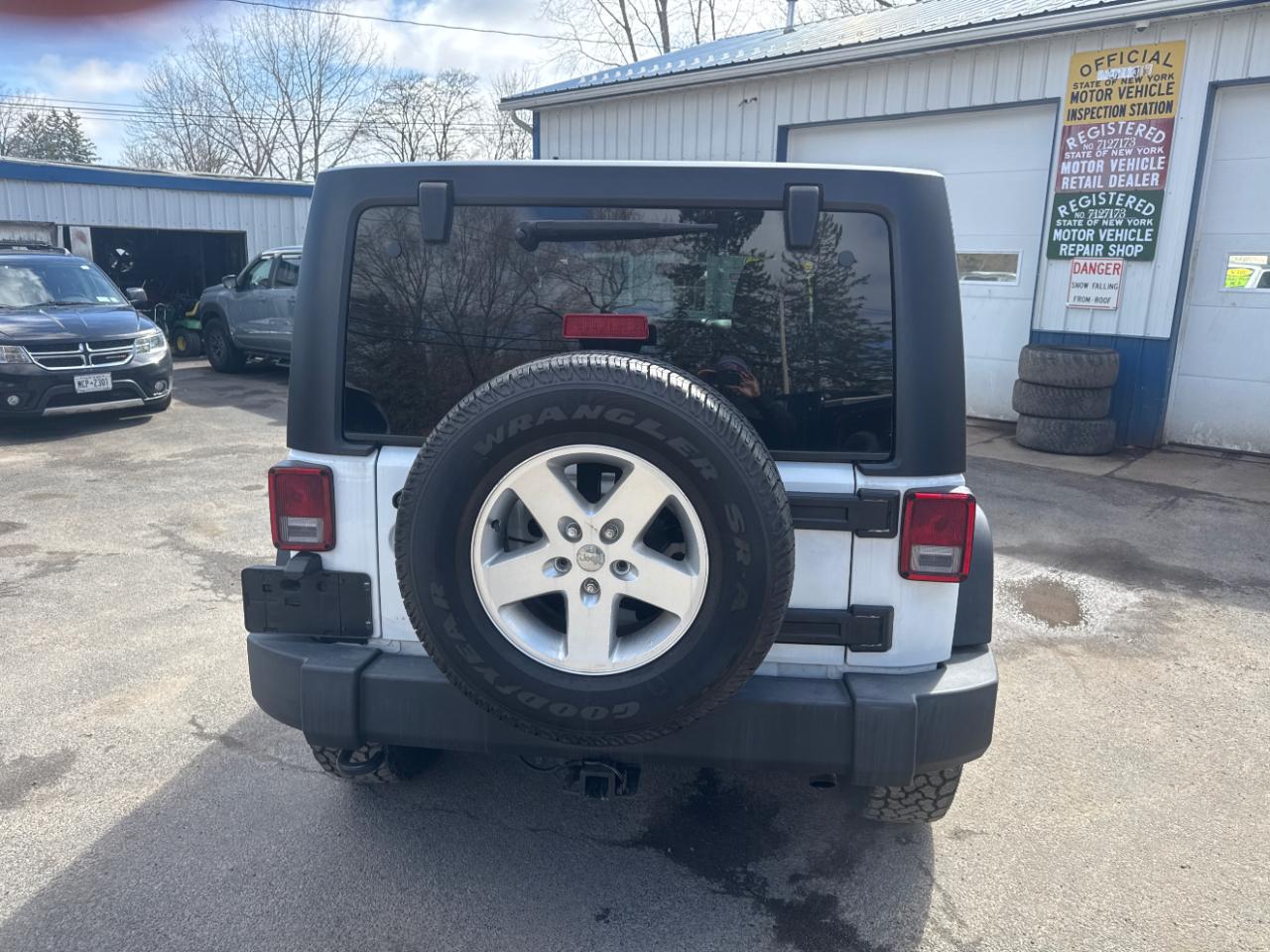 Jeep Wrangler Unlimited Sport 4WD 2017