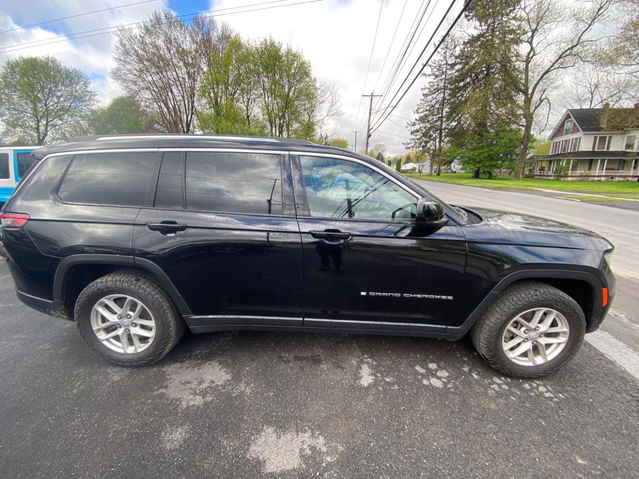 Jeep Grand Cherokee L Laredo 4WD 2021