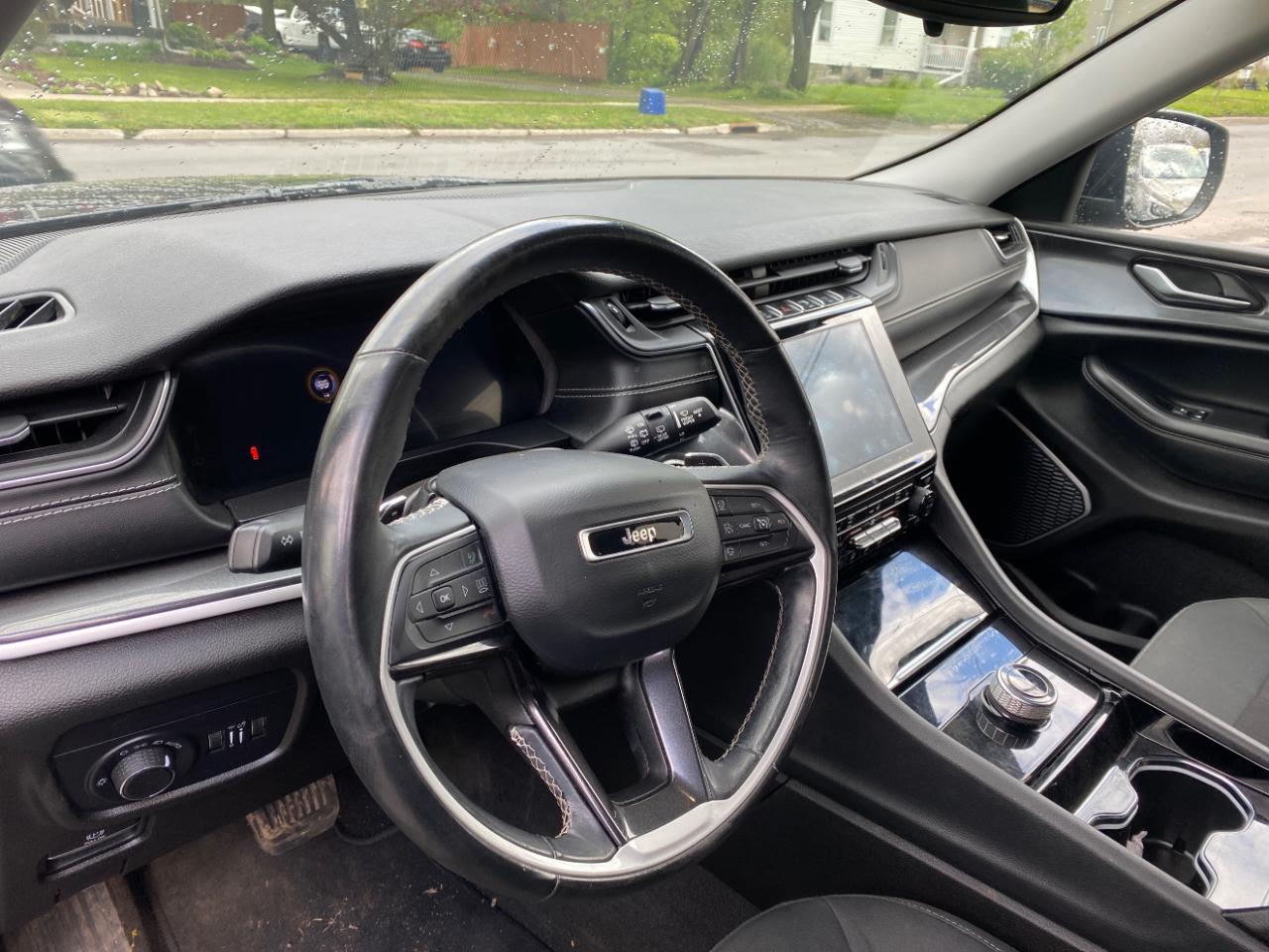 Jeep Grand Cherokee L Laredo 4WD 2021