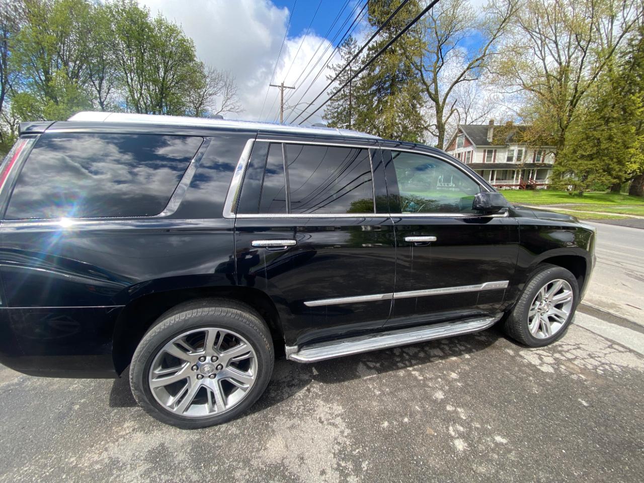 Cadillac Escalade Luxury 4WD 2015