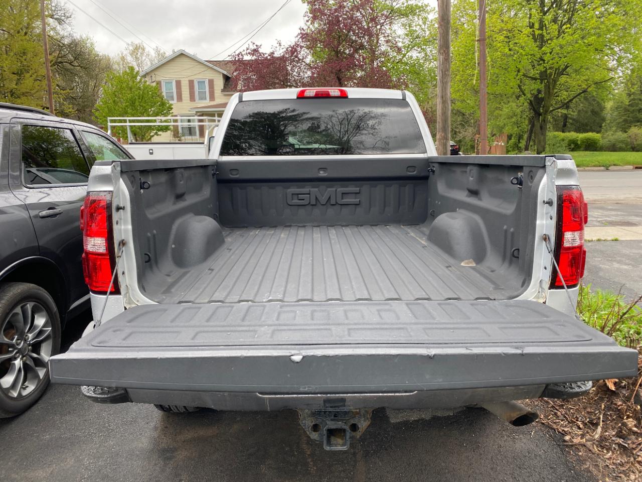 GMC Sierra 2500HD Base Crew Cab 4WD 2017