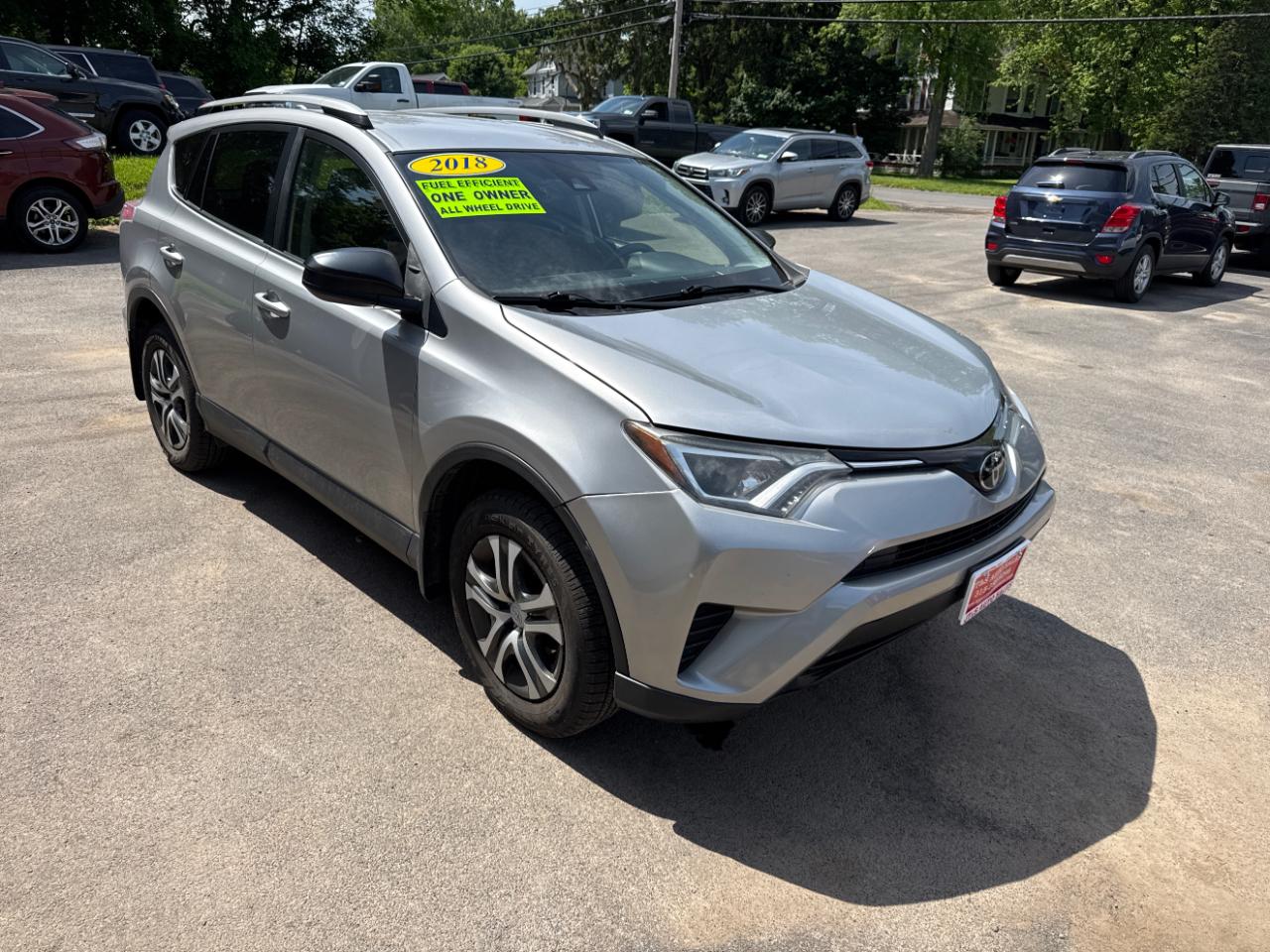 Toyota RAV4 LE AWD 2018