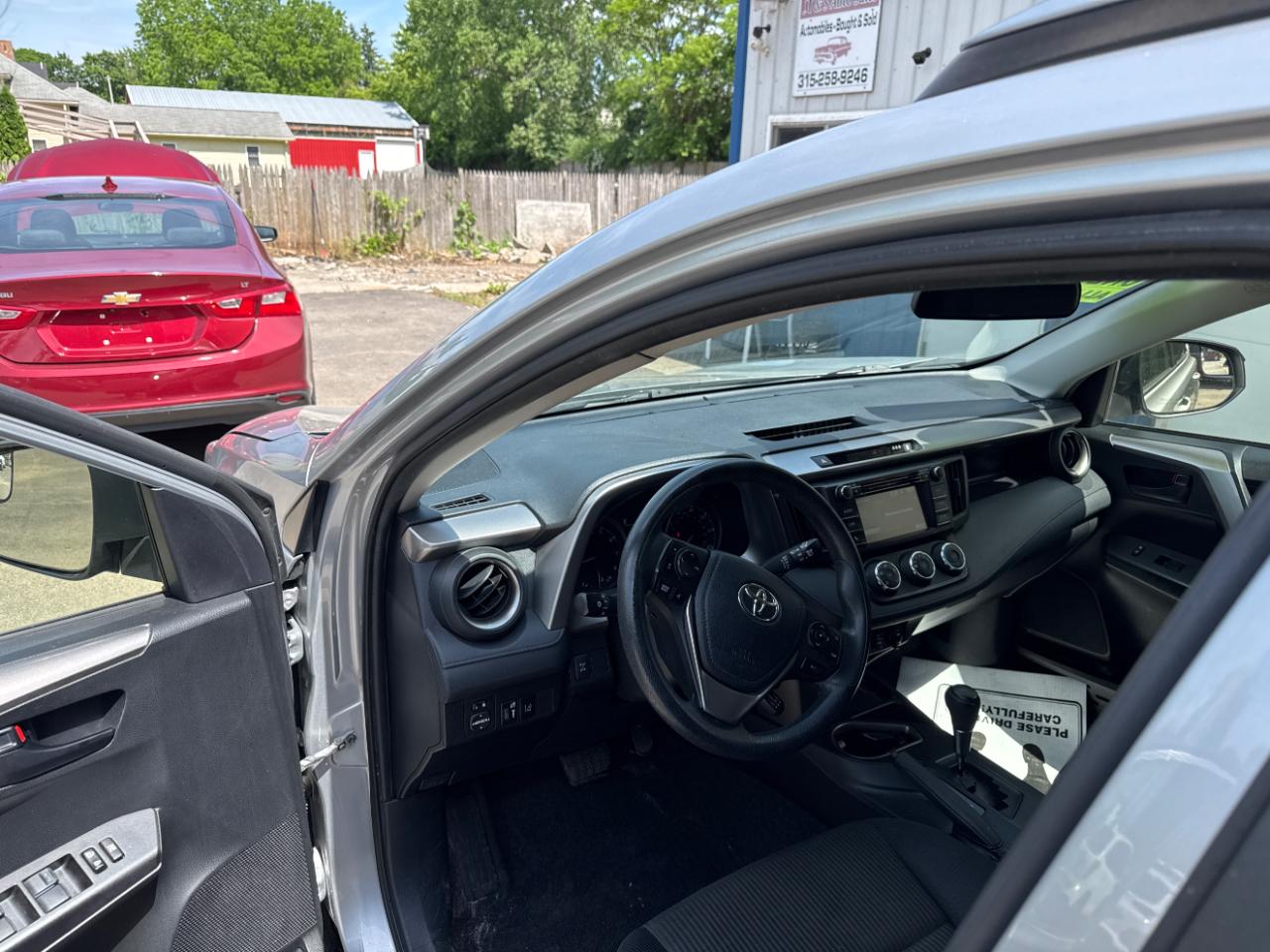 Toyota RAV4 LE AWD 2018