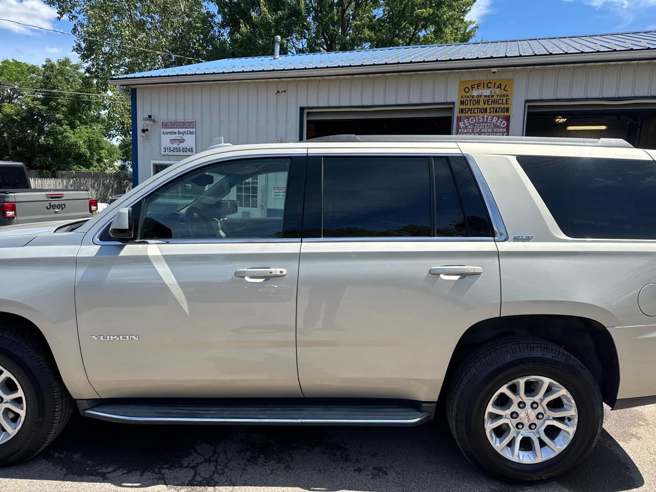 GMC Yukon SLT 4WD 2015
