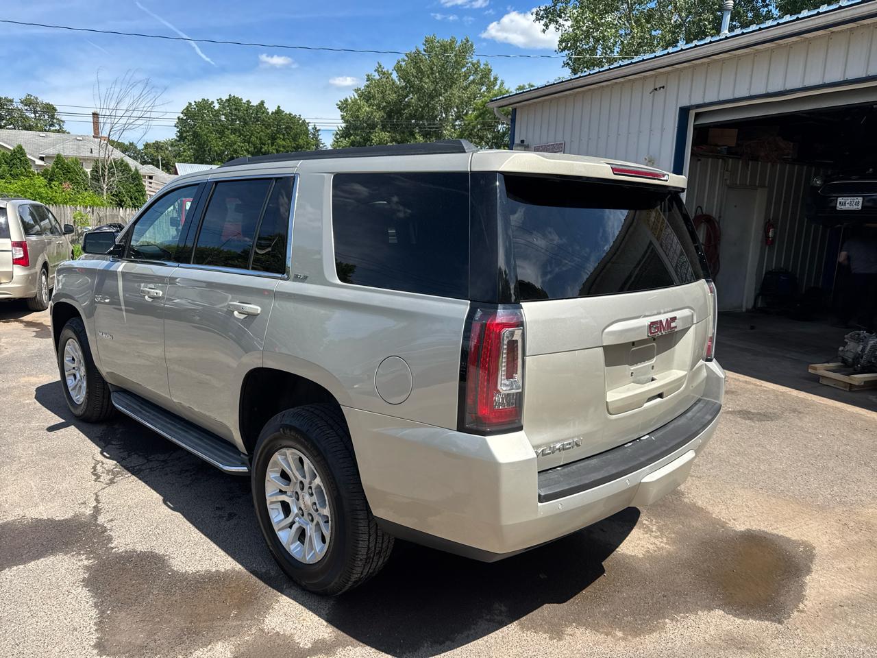 GMC Yukon SLT 4WD 2015