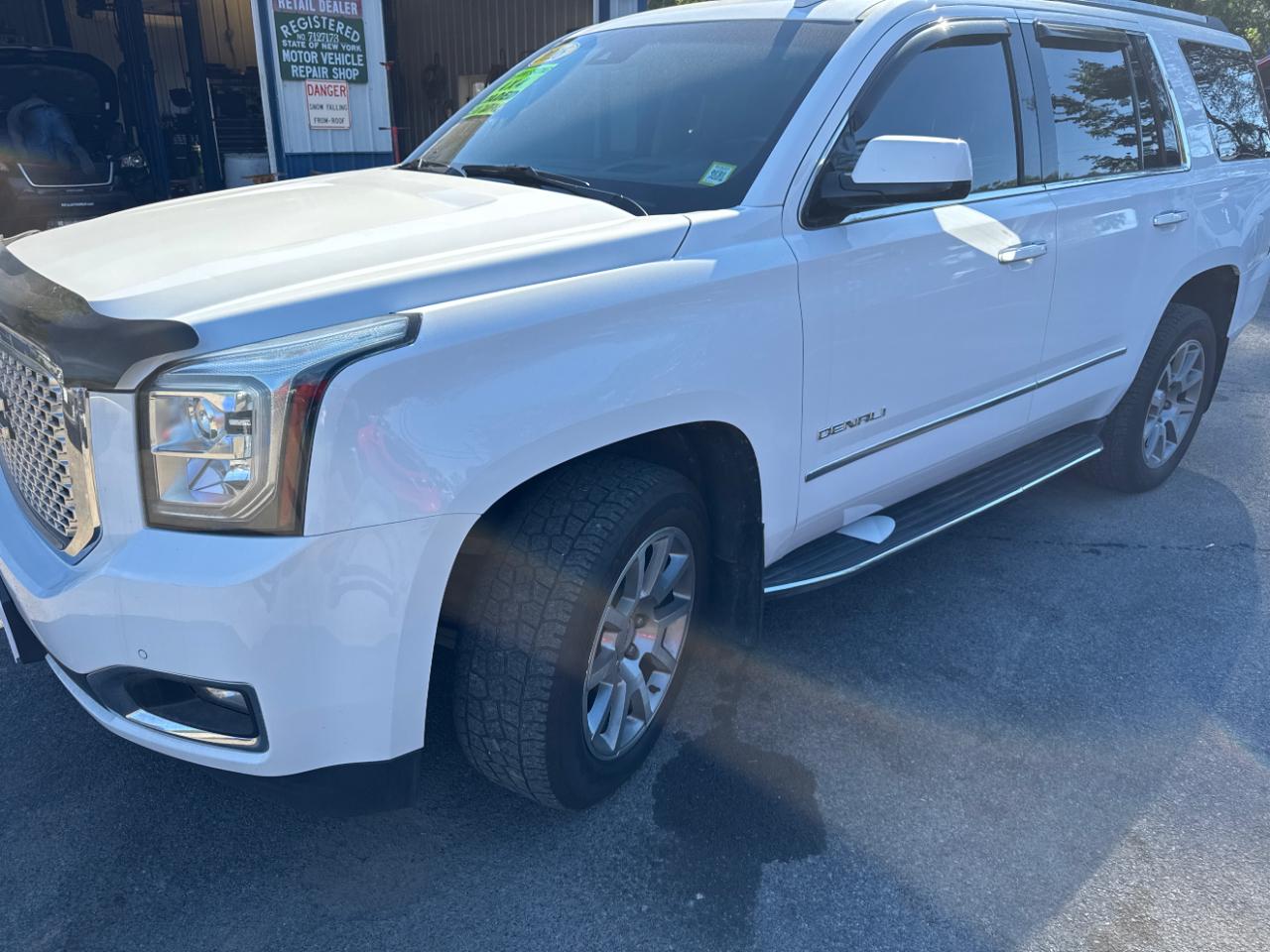 GMC Yukon Denali 4WD 2016