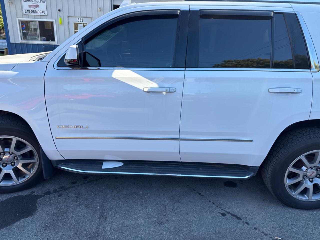 GMC Yukon Denali 4WD 2016