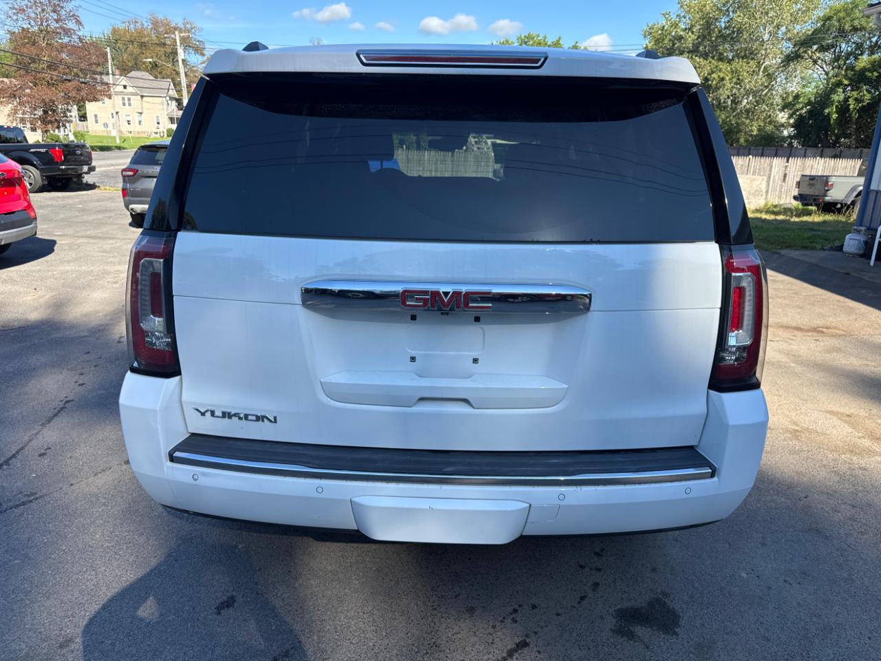 GMC Yukon Denali 4WD 2016