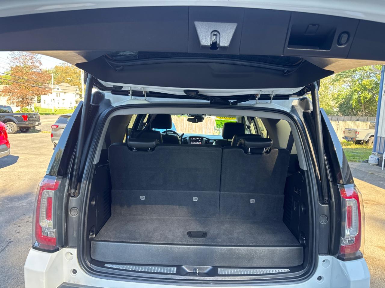 GMC Yukon Denali 4WD 2016