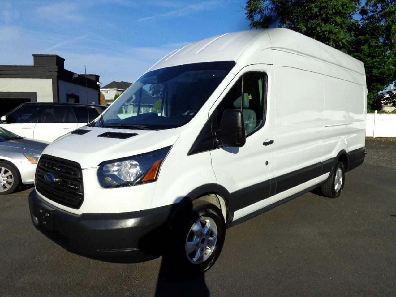 Ford Transit 250 Van High Roof w/Sliding Pass. 148-in. WB EL 2017