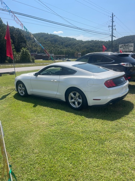 Ford Mustang EcoBoost Coupe 2018 Ford Mustang EcoBoost Coupe 2018