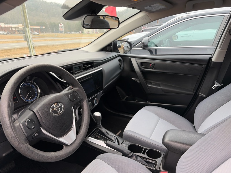 Toyota Corolla 4dr Sdn LE Auto 2018