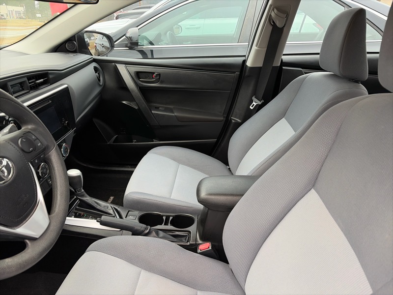 Toyota Corolla 4dr Sdn LE Auto 2018