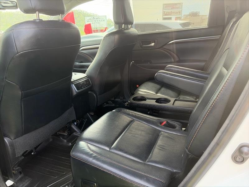 Toyota Highlander Limited AWD V6 2016