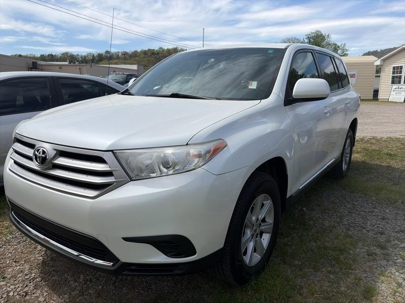 Toyota Highlander Base 2WD V6 2012