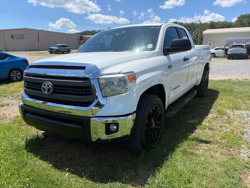 2014 Toyota Tundra SR5 5.7L V8 Double Cab 2WD