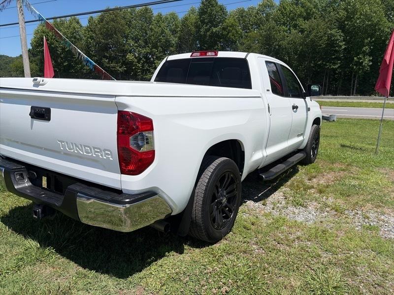 Toyota Tundra SR5 5.7L V8 Double Cab 2WD 2014