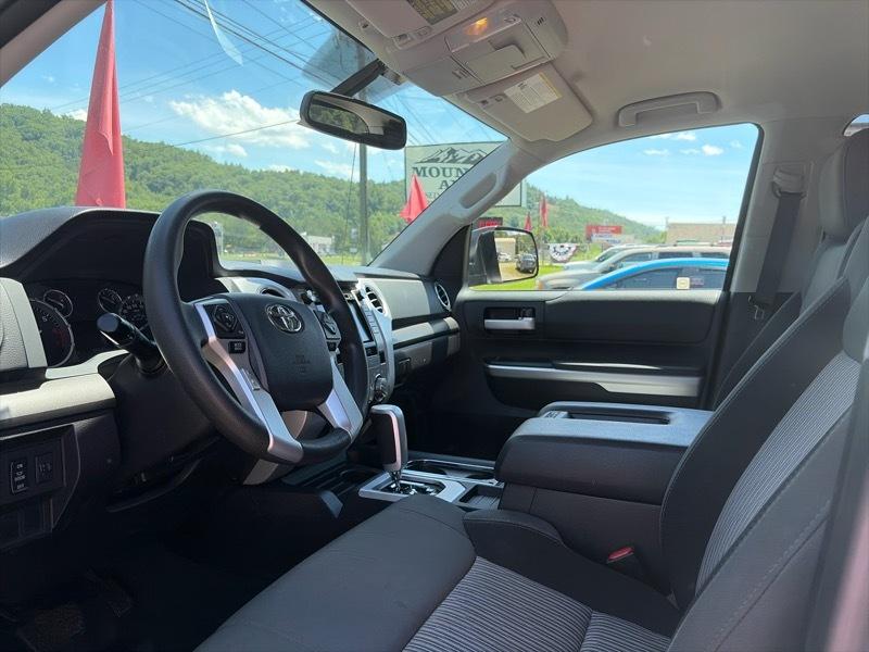 Toyota Tundra SR5 5.7L V8 Double Cab 2WD 2014