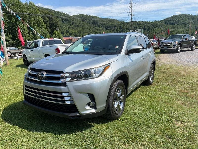 Toyota Highlander Limited FWD V6 2019