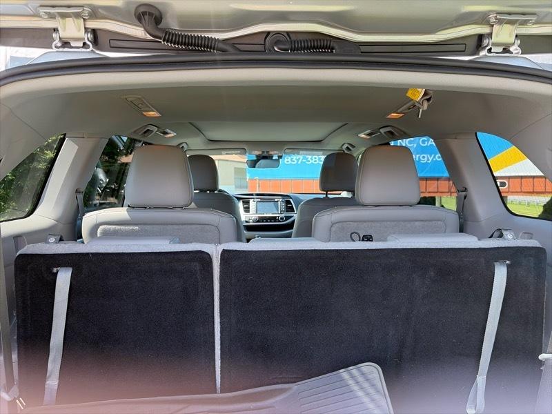Toyota Highlander Limited FWD V6 2019