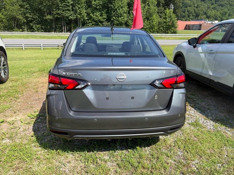Nissan Versa S CVT 2025